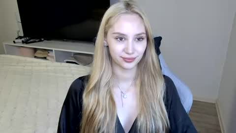 LaylaPretty001 online show from July 7, 2026, 4:15 am