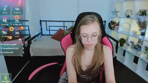 Snapshot of layriantavee chatting on December 30, 2024, 9:59 am layriantavee online show from December 30, 2024, 9:59 am