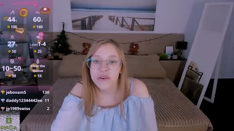 Snapshot of layriantavee chatting on January 3, 2025, 10:20 am layriantavee online show from January 3, 2025, 10:20 am