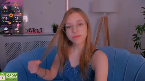 Snapshot of layriantavee chatting on January 5, 2025, 6:56 am layriantavee online show from January 5, 2025, 6:56 am