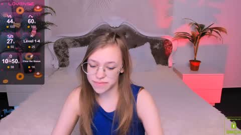 Snapshot of layriantavee chatting on January 17, 2025, 7:19 am layriantavee online show from January 17, 2025, 7:19 am