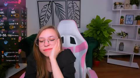 Snapshot of layriantavee chatting on February 11, 2025, 1:30 pm layriantavee online show from February 11, 2025, 1:30 pm