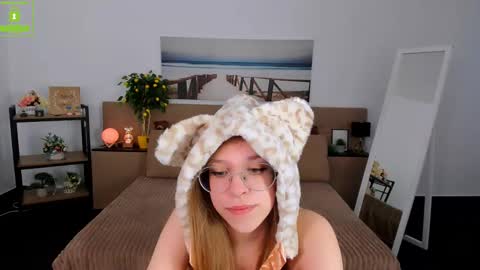 Snapshot of layriantavee chatting on March 3, 2025, 1:20 pm layriantavee online show from March 3, 2025, 1:20 pm