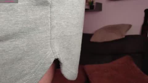 Laz online show from October 11, 2025, 4:33 am