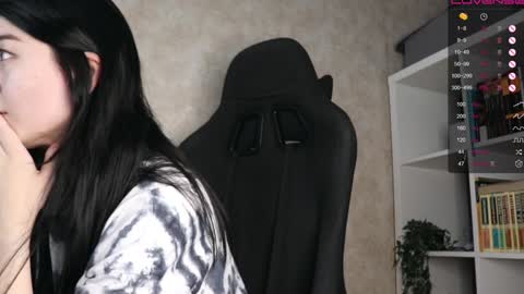 Snapshot of lazynut chatting on December 10, 2024, 4:34 am Lisa online show from December 10, 2024, 4:34 am