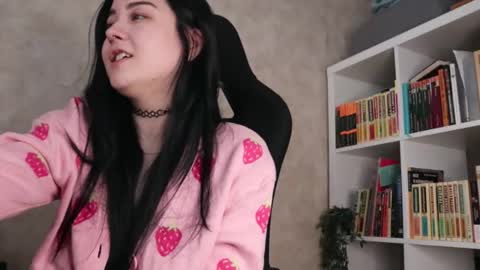 Lisa online show from February 9, 2026, 4:27 am