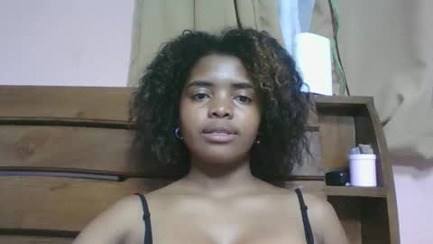 lea96546 online show from April 18, 2026, 7:07 pm