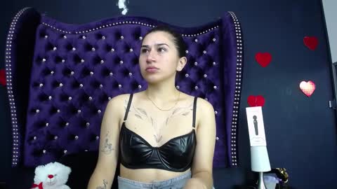 LeaMoreau online show from February 19, 2025, 8:12 am