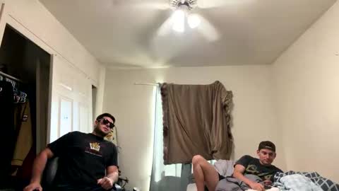 Snapshot of leaderzac chatting on April 5, 2026, 11:57 pm leaderzac online show from April 5, 2026, 11:57 pm