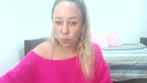 leah_susman online show from October 15, 2025, 1:50 am