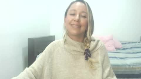 leah_susman online show from November 14, 2025, 5:28 am