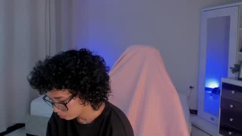 leahaltomm online show from February 11, 2025, 10:48 am