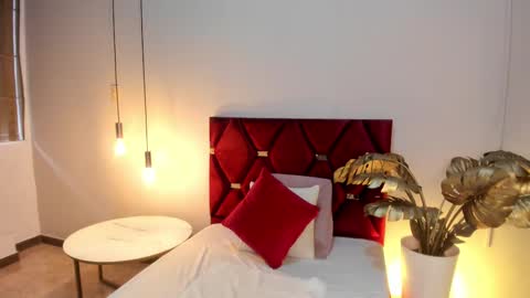 Leah Carter online show from October 17, 2025, 6:32 pm