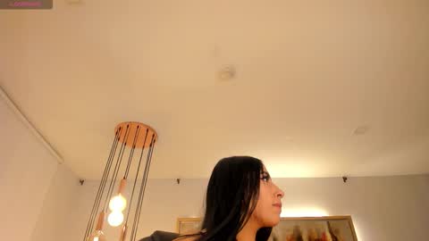 leahlombardi_ online show from November 1, 2025, 7:16 pm