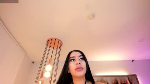 leahlombardi_ online show from November 23, 2025, 3:17 am