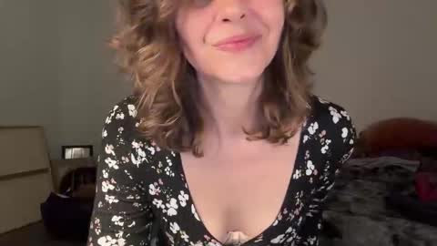 Leah Sparkles online show from April 22, 2026, 3:02 pm