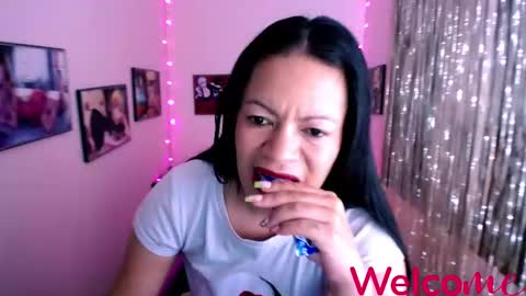 Leandra online show from January 16, 2025, 3:56 pm