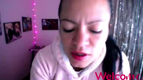 Leandra online show from January 30, 2025, 3:29 pm