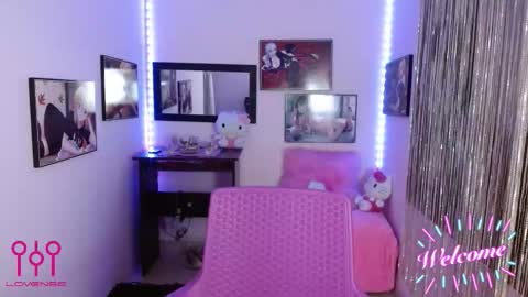 Leandra online show from September 9, 2025, 12:37 pm