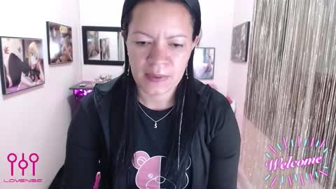 Leandra online show from September 24, 2025, 12:41 pm