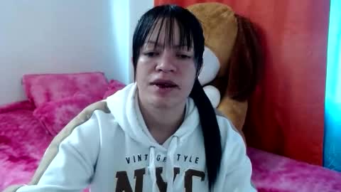 Leandra online show from February 13, 2026, 3:08 pm