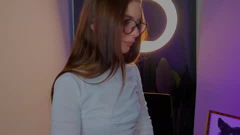 Sophie online show from April 18, 2026, 7:58 pm