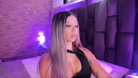 Maria Leandra  Lopeira online show from October 23, 2025, 8:40 pm