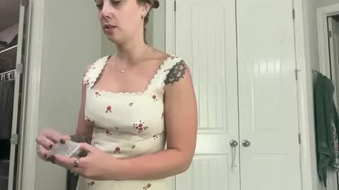 leanneluxecouple online show from October 18, 2025, 2:07 pm