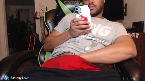 Learoy online show from February 13, 2025, 2:45 am