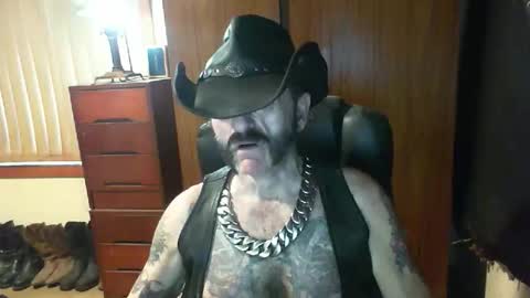 leathergreaser online show from December 21, 2025, 7:37 am