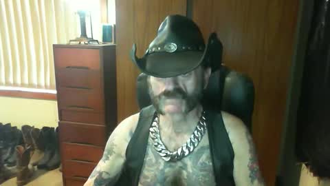 leathergreaser online show from April 5, 2026, 12:52 am