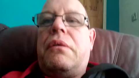 leatherpants68 online show from April 30, 2026, 1:28 pm