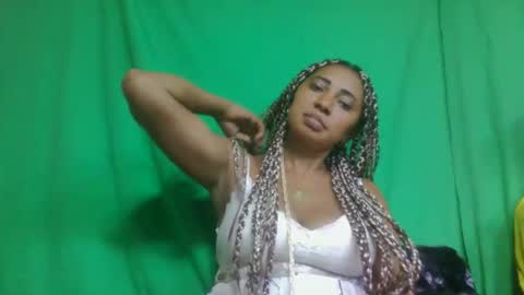 leatiana online show from February 15, 2026, 12:18 am