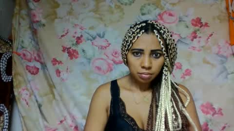 leatianaa online show from June 11, 2026, 12:32 am