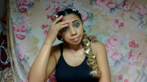 leatianaa online show from June 18, 2026, 3:07 am