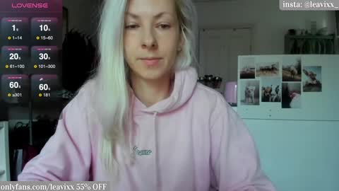 LeaVixx online show from December 23, 2024, 8:22 am