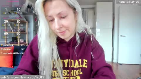 LeaVixx online show from October 26, 2025, 3:29 pm