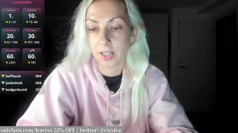 LeaVixx online show from November 5, 2025, 5:57 pm