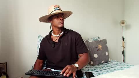 Snapshot of lebron_black_ chatting on March 3, 2026, 5:19 pm Lebron online show from March 3, 2026, 5:19 pm