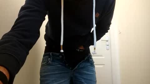 lebrun1985 online show from November 19, 2025, 3:34 pm