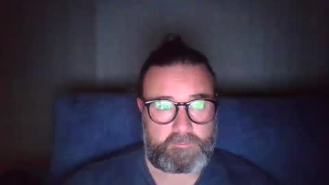 lecheare28 online show from March 1, 2025, 8:42 pm