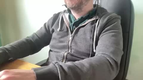 Snapshot of lee_8891 chatting on June 8, 2026, 11:32 am lee_8891 online show from June 8, 2026, 11:32 am