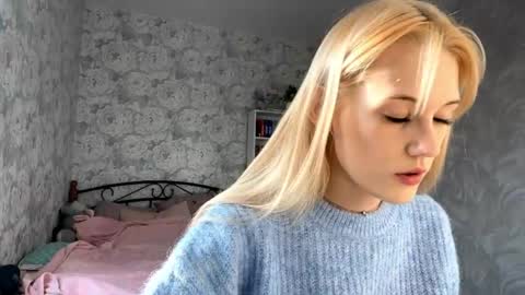 Kate online show from April 17, 2026, 10:18 am