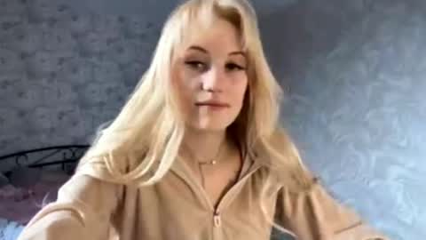 Kate online show from April 18, 2026, 9:02 am