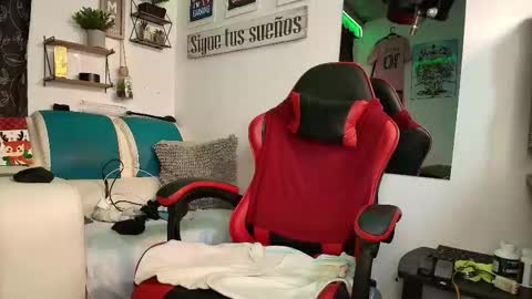 leenar_key online show from November 22, 2025, 1:32 pm