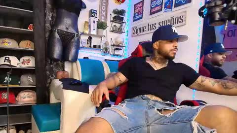 leenar_key online show from February 12, 2026, 2:45 pm