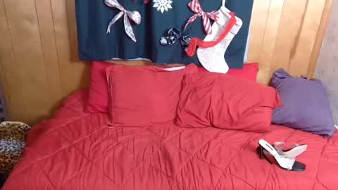 Leesdesires online show from December 16, 2024, 5:11 pm