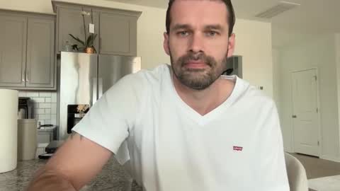 leexxx_69 online show from February 12, 2026, 10:05 pm