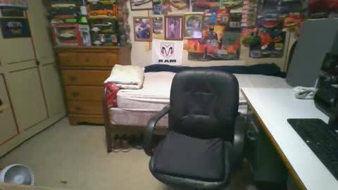 Snapshot of leezamm1132 chatting on May 1, 2026, 4:17 am leezamm1132 online show from May 1, 2026, 4:17 am