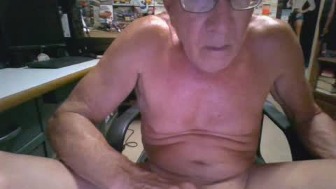 Snapshot of leezimmerman200 chatting on July 15, 2026, 3:45 am leezimmerman200 online show from July 15, 2026, 3:45 am